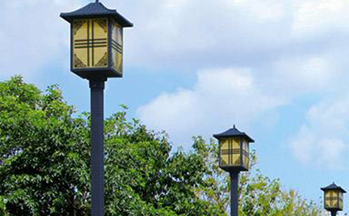 伊宁县庭院灯安装间距与布灯设计全解析
